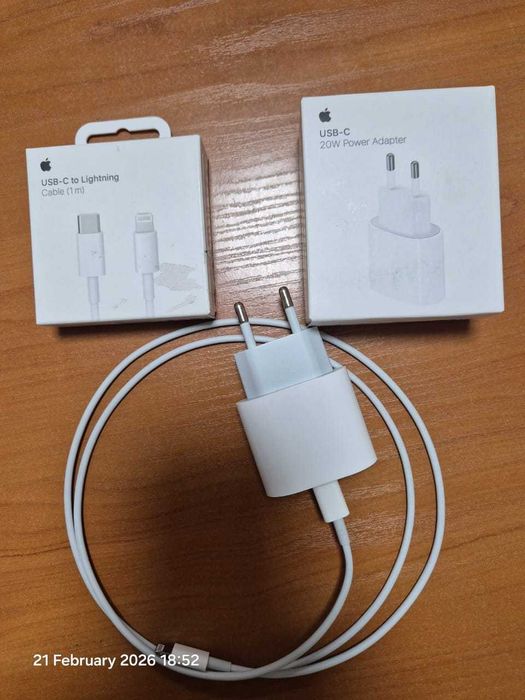 Iphone orginal Adapter and cable