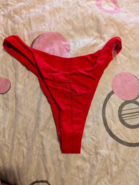 Нов бански долнище червен