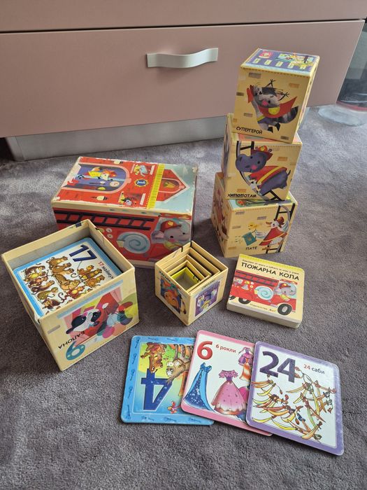 Комплект от книга и кубчета за игра и учене