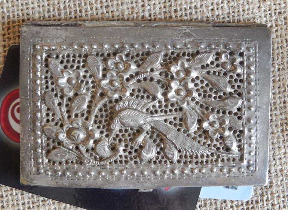 Визитница (футляр) металлическая .