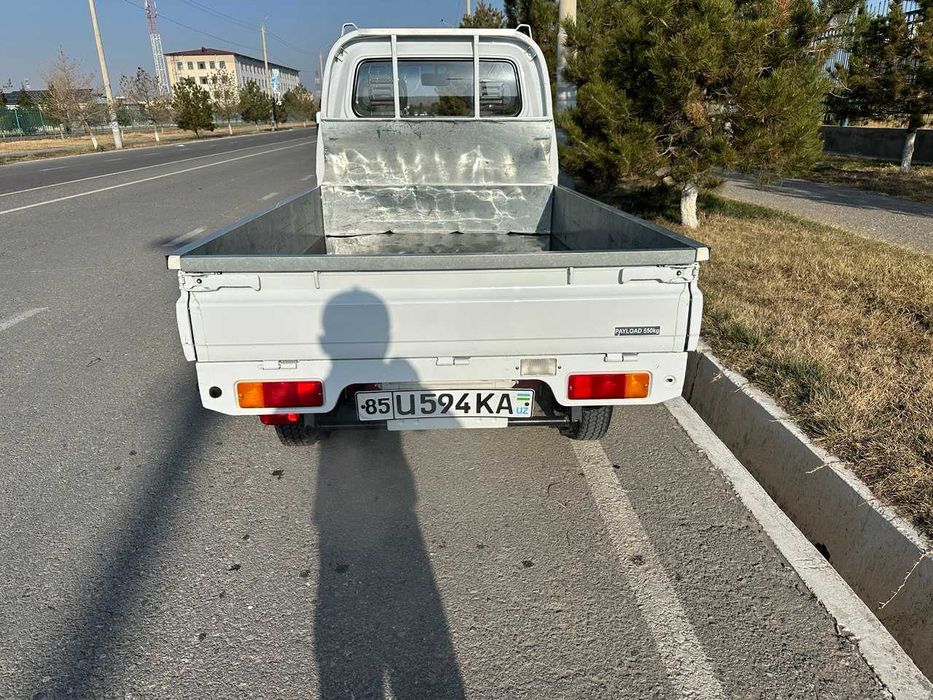 Yuk tashish xizmati Labo va Shineray