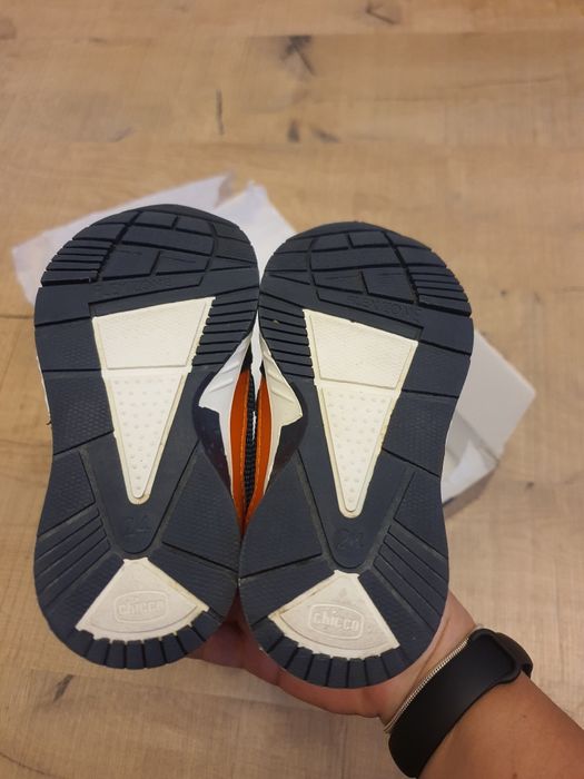 Adidasi chicco marime 24