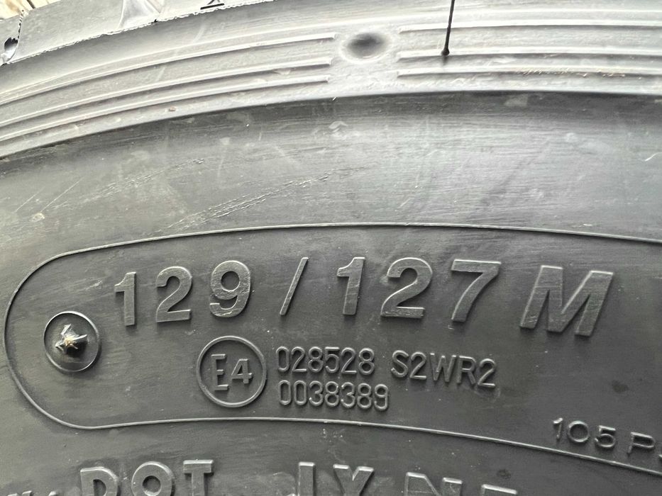 2 Нови товарни гуми 225/75R17.5 Bridgestone R-Drive 002 129/127M M+S