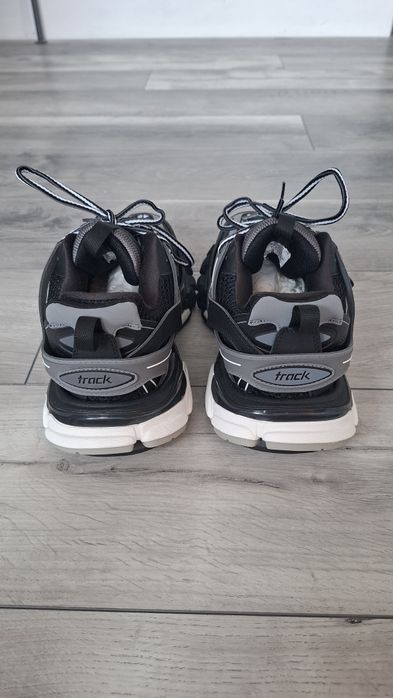 Balenciaga track gri