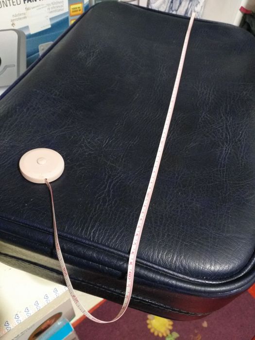 Geamantan Din Piele Groasa Si Rezistent