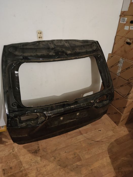 Крышка багажника на Тойота RAV4 2019 г.в. до  н.в.