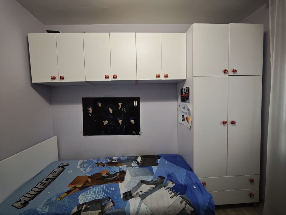 Mobilier cameră copii/tineret – 4 corpuri +pat– stare foarte bună – 950 lei