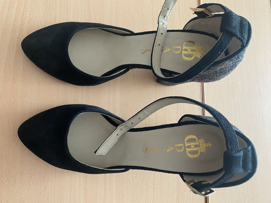 Обувки на дебел ток