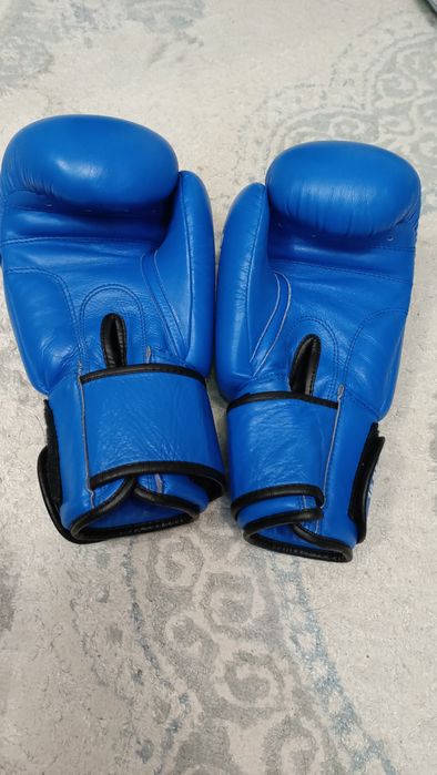 Баксерские перчатки сатылады