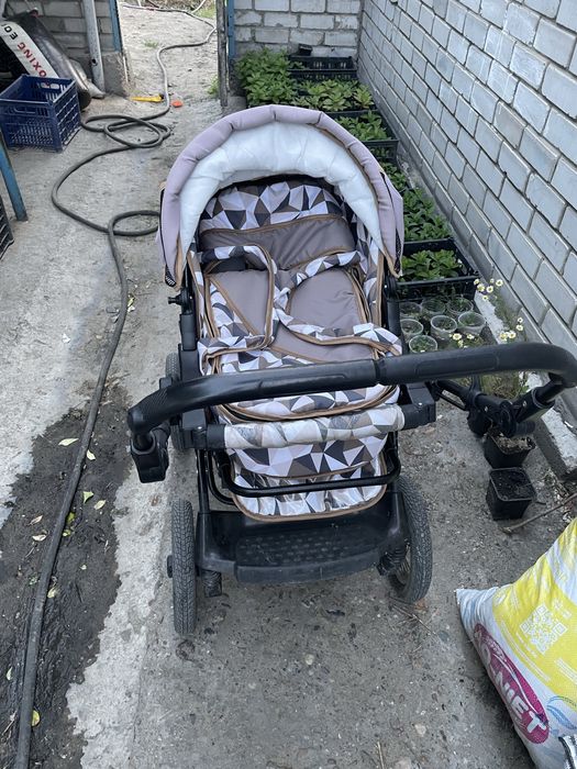 Детская коляска с переноской