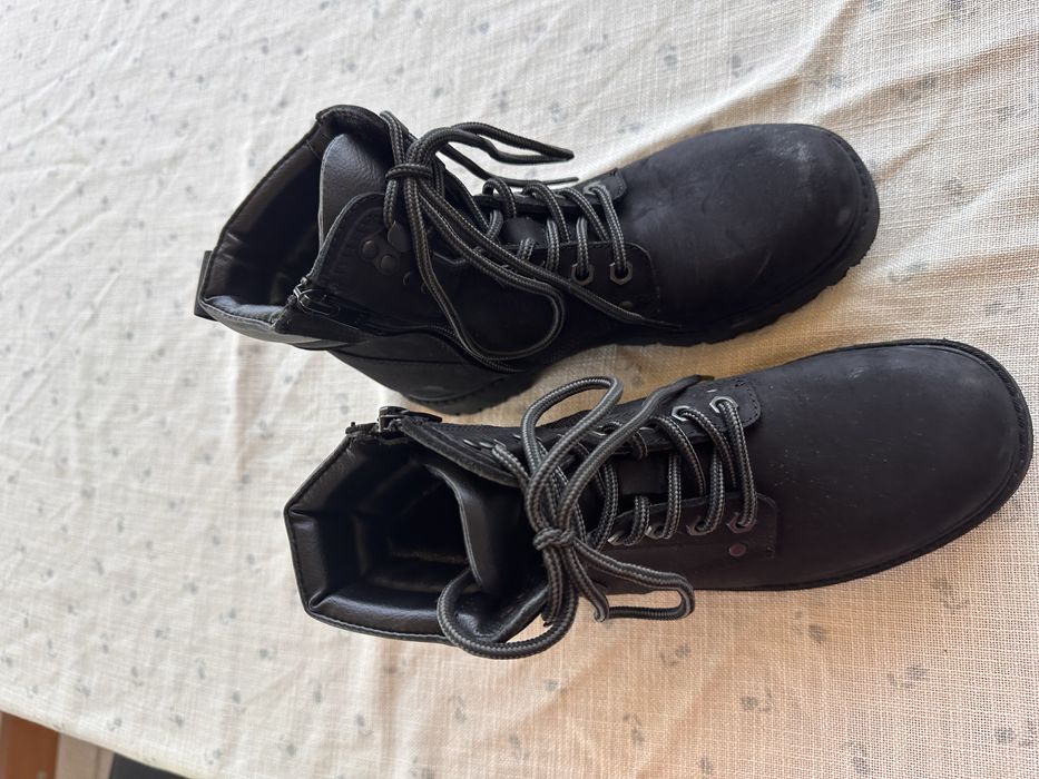 Зимни обувки CAT 37 номер