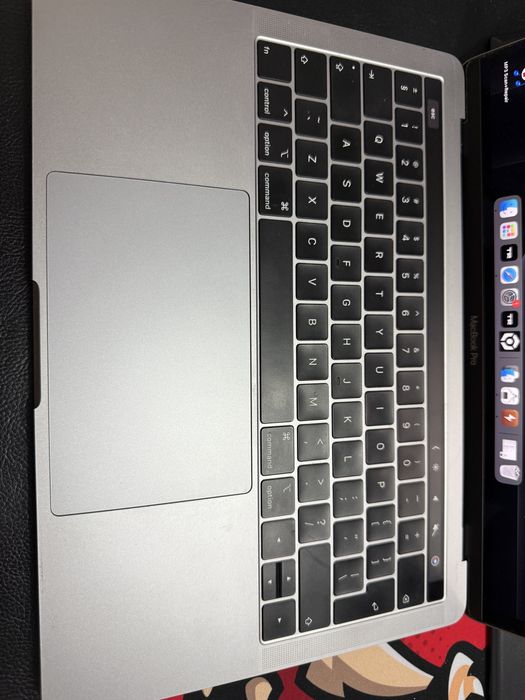 MacBook Pro 13 Touch Bar 2018, Space Gray