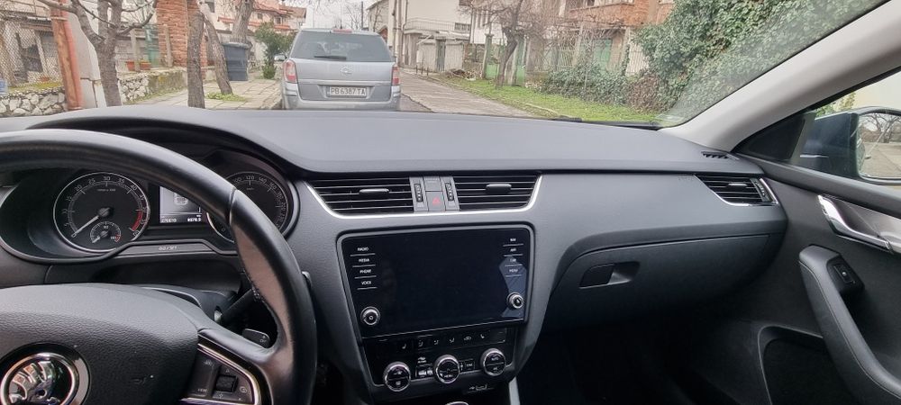 Продавам Шкода Октавия дизел