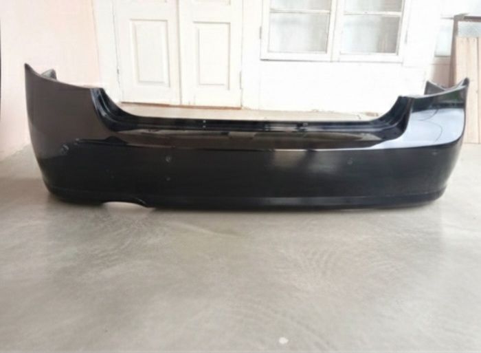 Gentra orqa bamper sotiladi