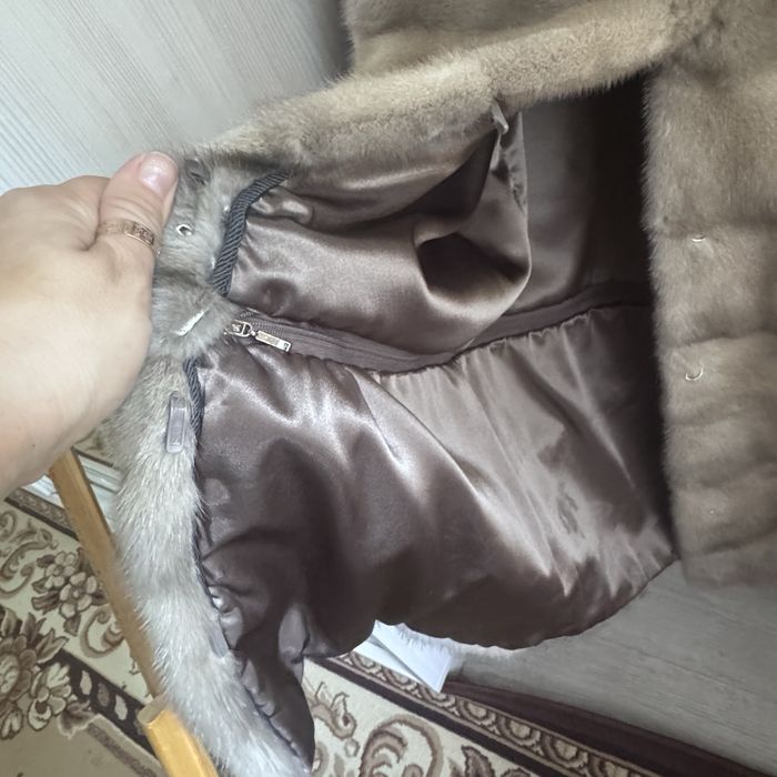 Продам норковую шубу