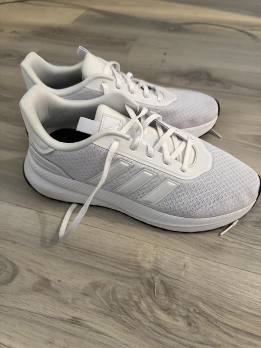 Adidas кроссовки