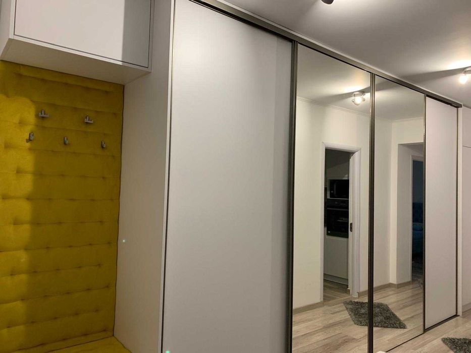 Inchiriez  Apartament modern ultracentral 2 camere + parcare privată