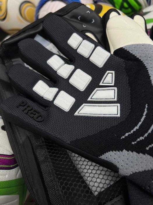 Вратарские перчатски Adidas Predator