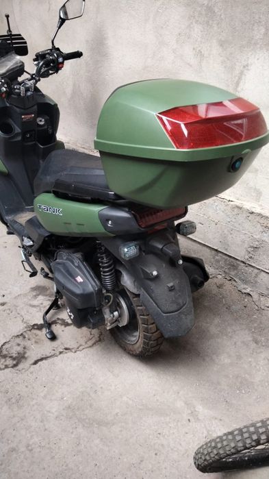 Скутер TAHK новый