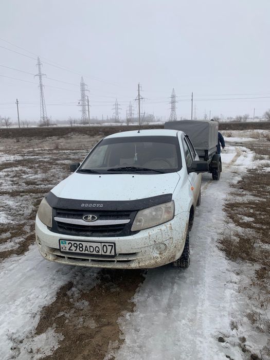 Продам машину с прицепом