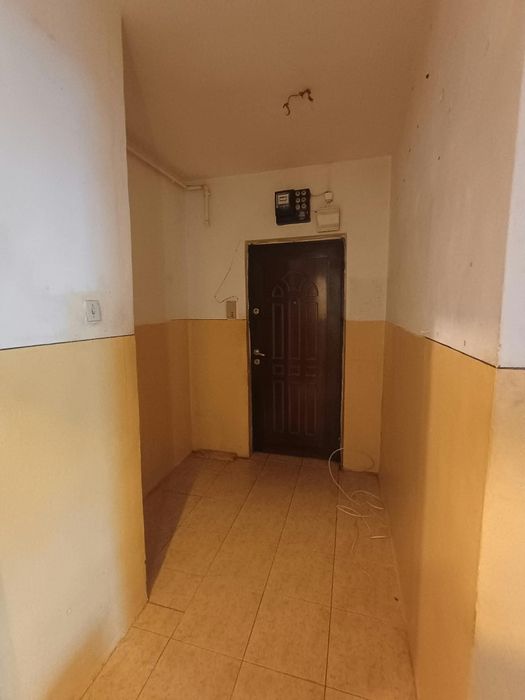 Vand apartament 3 camere in Prelungirea Ferentari