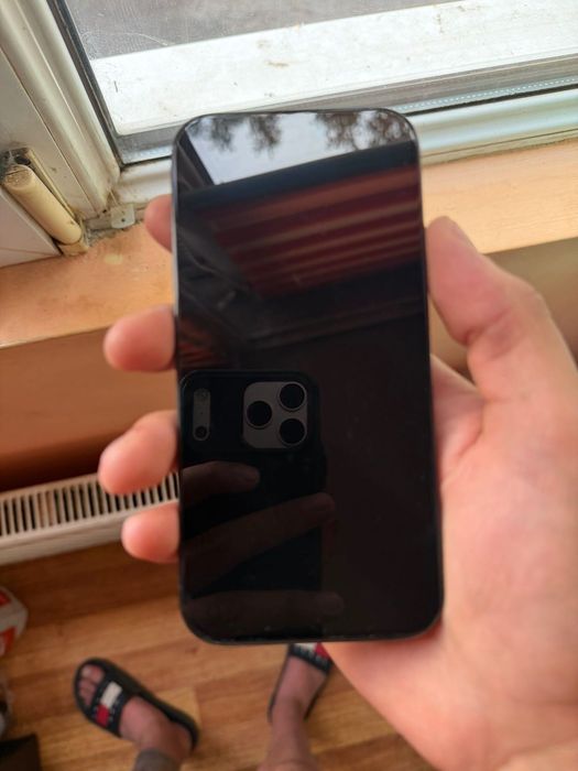 ПРОДАВА СЕ iPhone15 pro син 512 гб версия