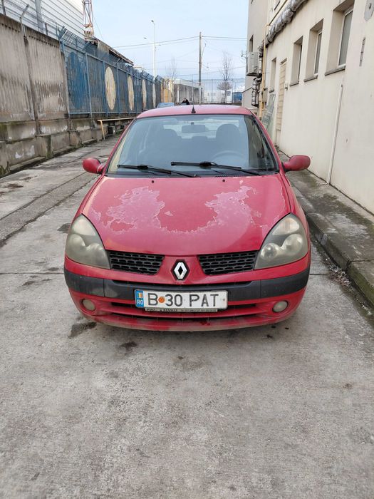 Mașină Renaul Clio