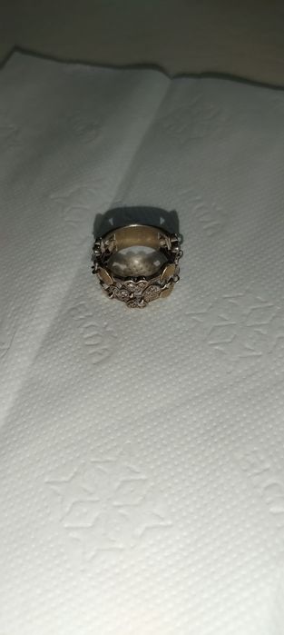 Кольцо Серебро ! Продаётся.