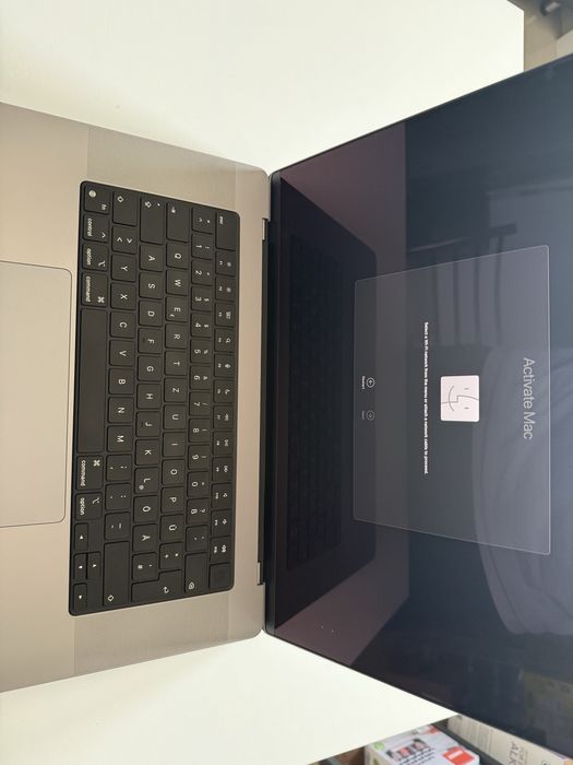 MacBook Pro 16 2021 - M1 Pro 16GB RAM 512GB SSD