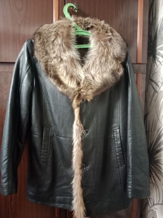 Продам  зимнию куртку