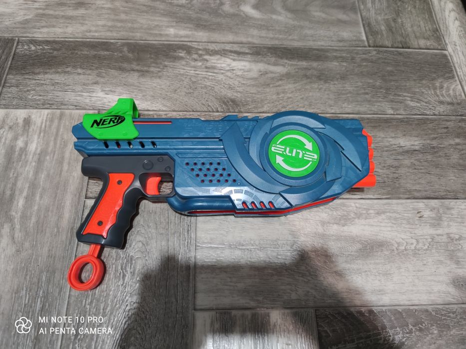 Коллекция игрушечных бластеров  NERF (100% оригинал)