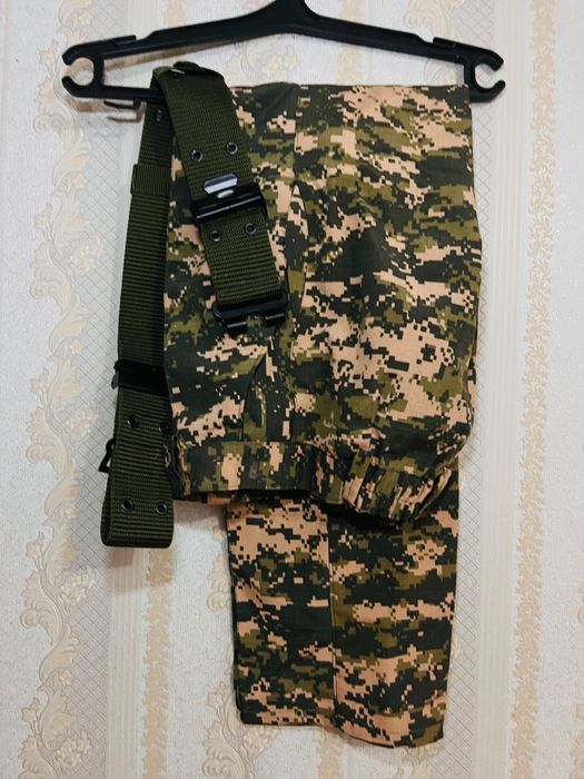 Военный форма көп киілмеген 44 размер.