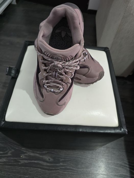 Adidas dama Oznova