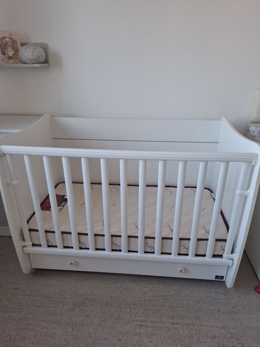 Кошара Лорели 120/60+матрак Магнифлекс Пиер Карден +подарък към нея