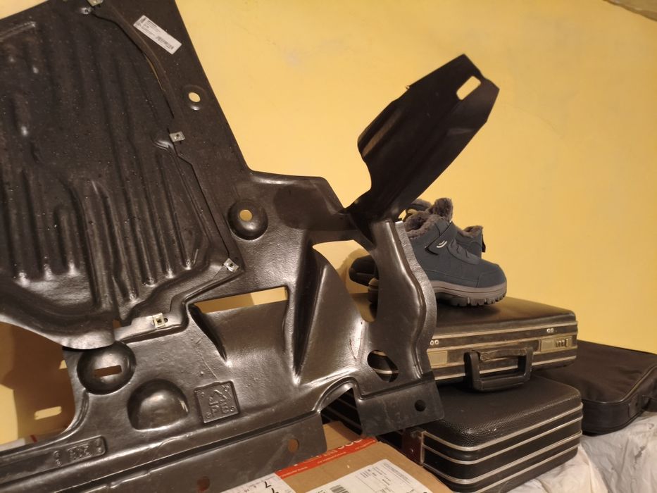 Кора под двигател