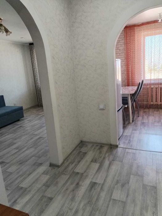 продам 1 ком квартиру в районе 8 школы