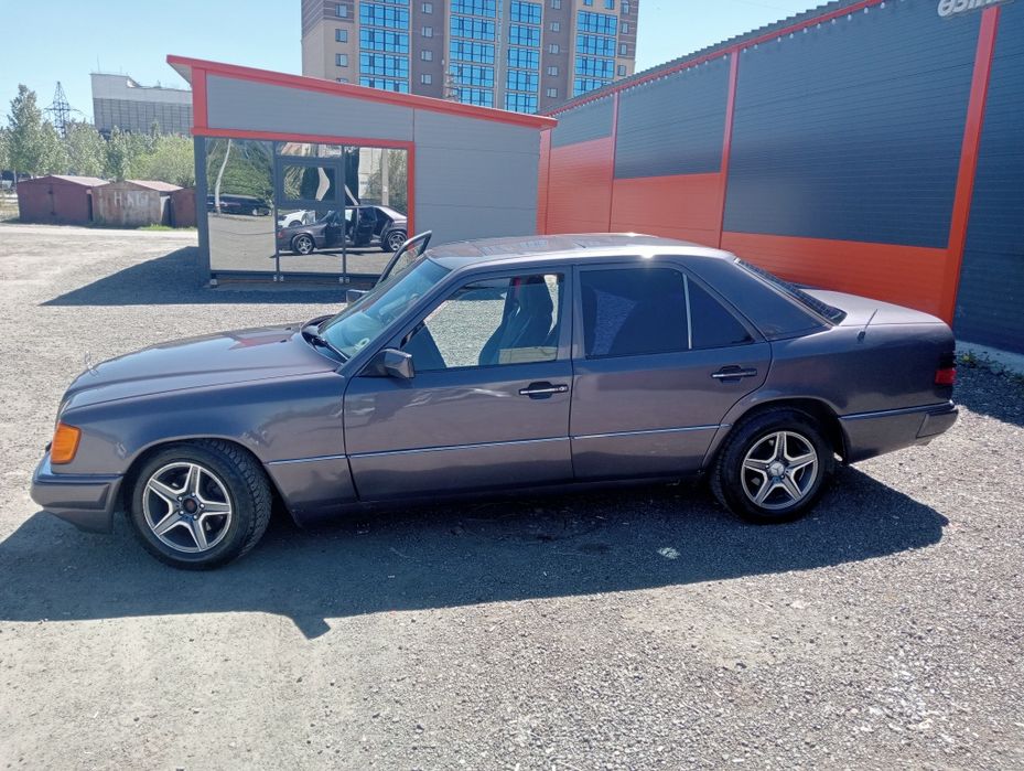 Мерседес Е 124. Продам 1. Миллион пядцот м срочно