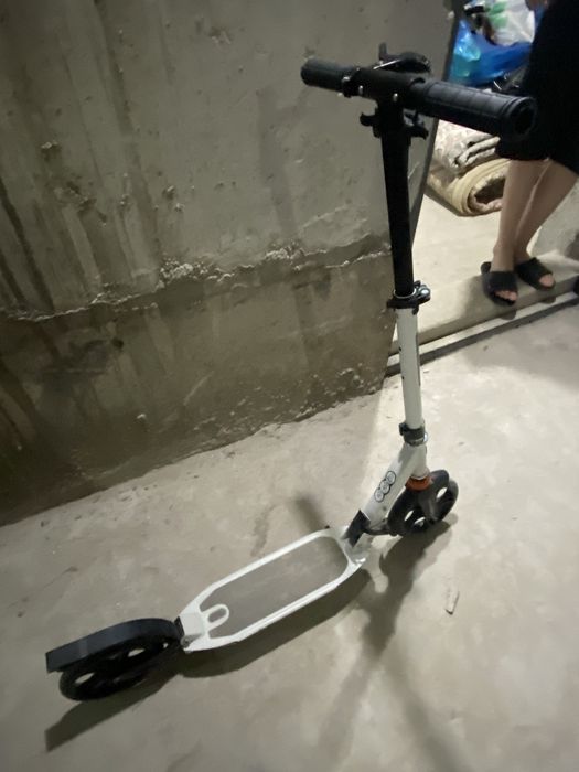 Продам самокат хороший