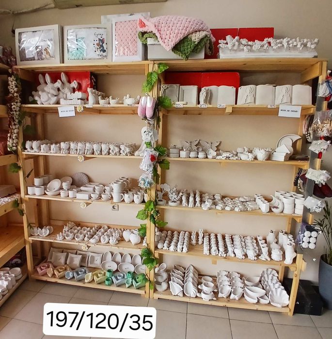 Стелажи/рафтове от дърво