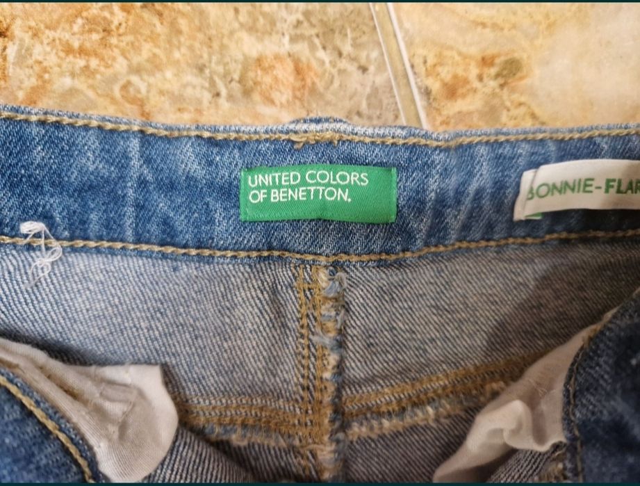 Set pantaloni si vesta de blugi UCB pt copil , impecabil