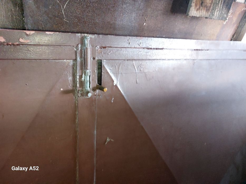 usi garaj din tabla groasa