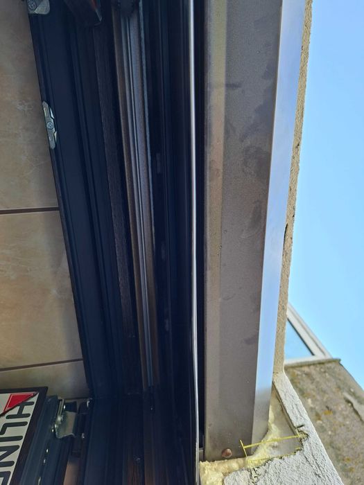 Geam termopan cu rulou si plasa pt tantari culoarea wenge