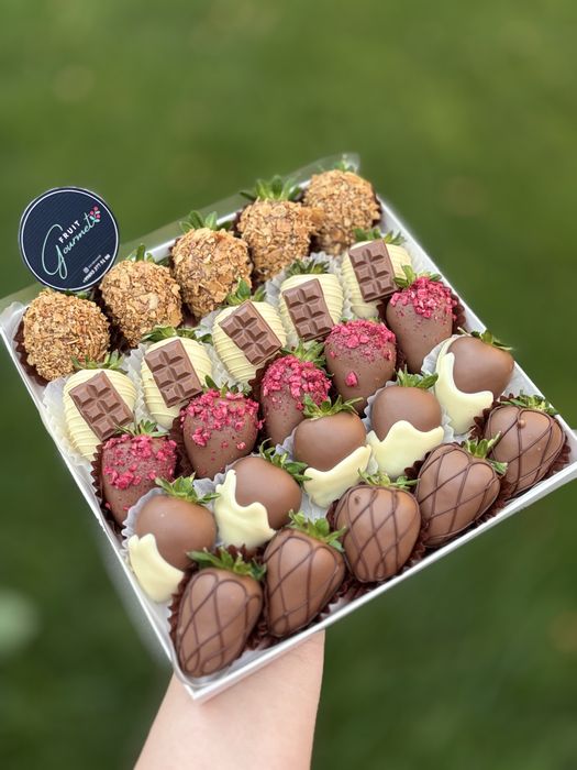 Клубника в шоколаде Подарки Сладкий набор Qulupnay shokolad Podarki