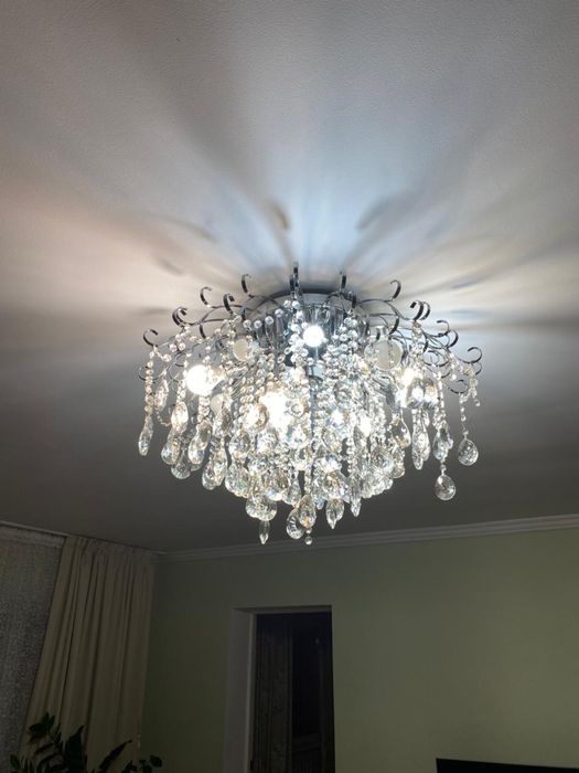 Люстра для гостинной комнаты