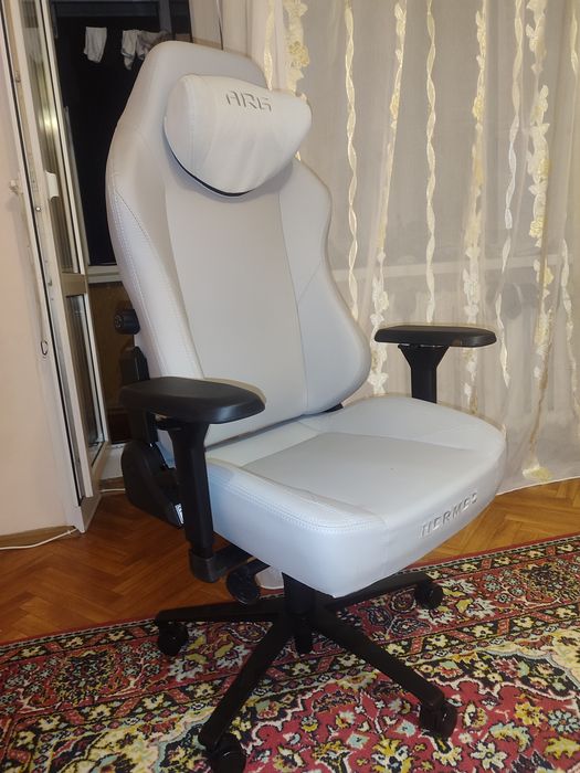 Продам  игровое кресло