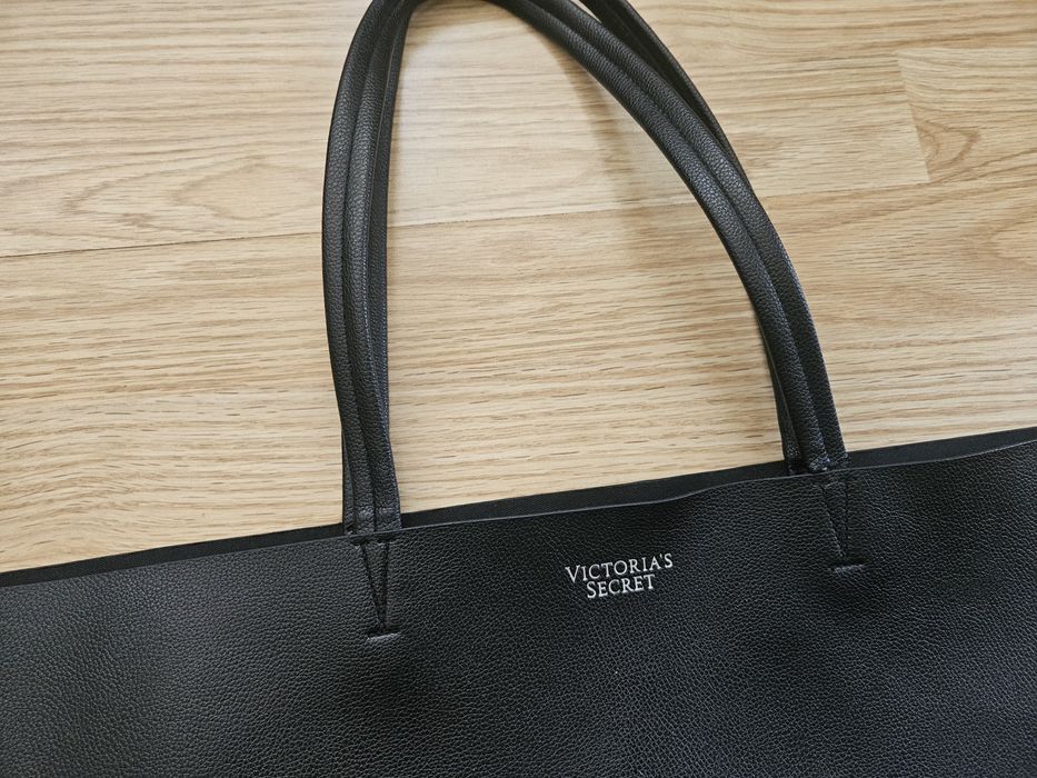 Кожена чанта Victoria secret