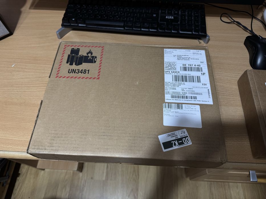 новый, запечатанный  Macbook Air 13 2025 M4 Silver 16/256