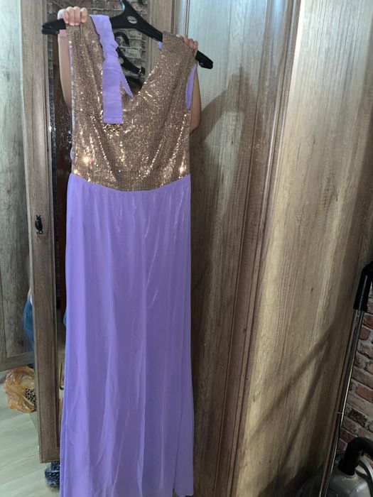 Продам платья размер 46-48 все за 10000.