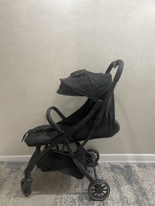 продаём коляску