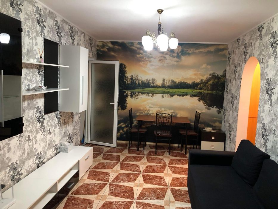 Vand apartament cu 2 camere